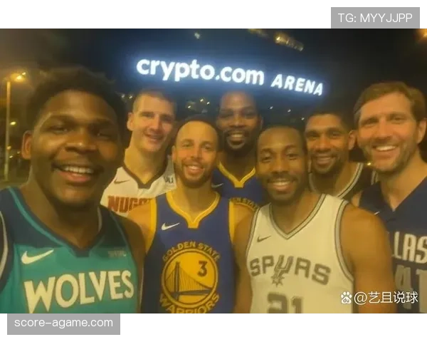 蒂姆·邓肯背打提升低位效率，对比诺维茨基高位拉开