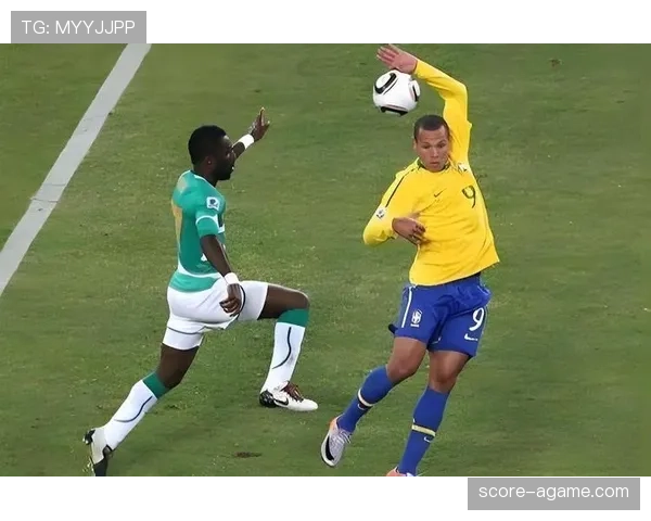 足球规则中手球界定的关键判定标准及常见误区解析