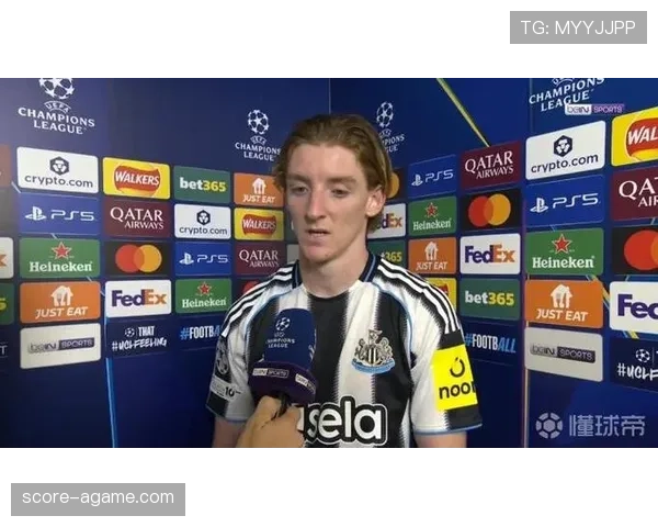 巴萨问题不在个人能力，而在整体连接：进攻缺乏协同，中场控制力减弱